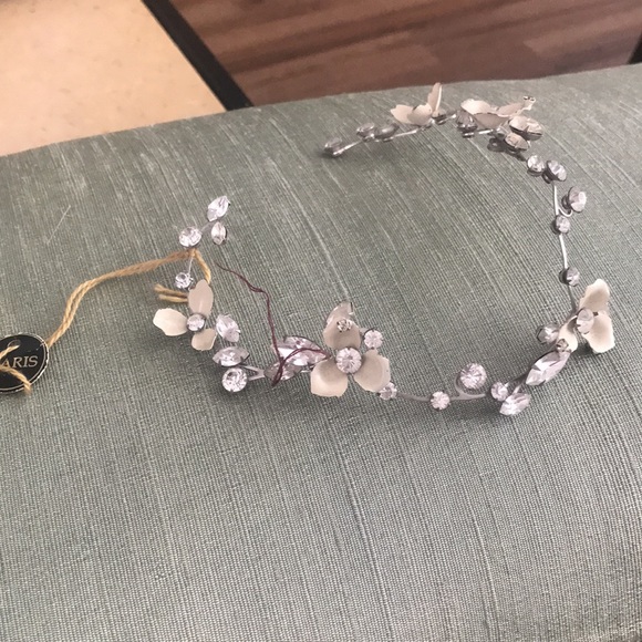 Tiara paris - Picture 2 of 5